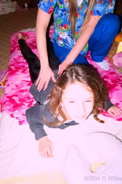 Kids Back Massage. Kids Back Massage.