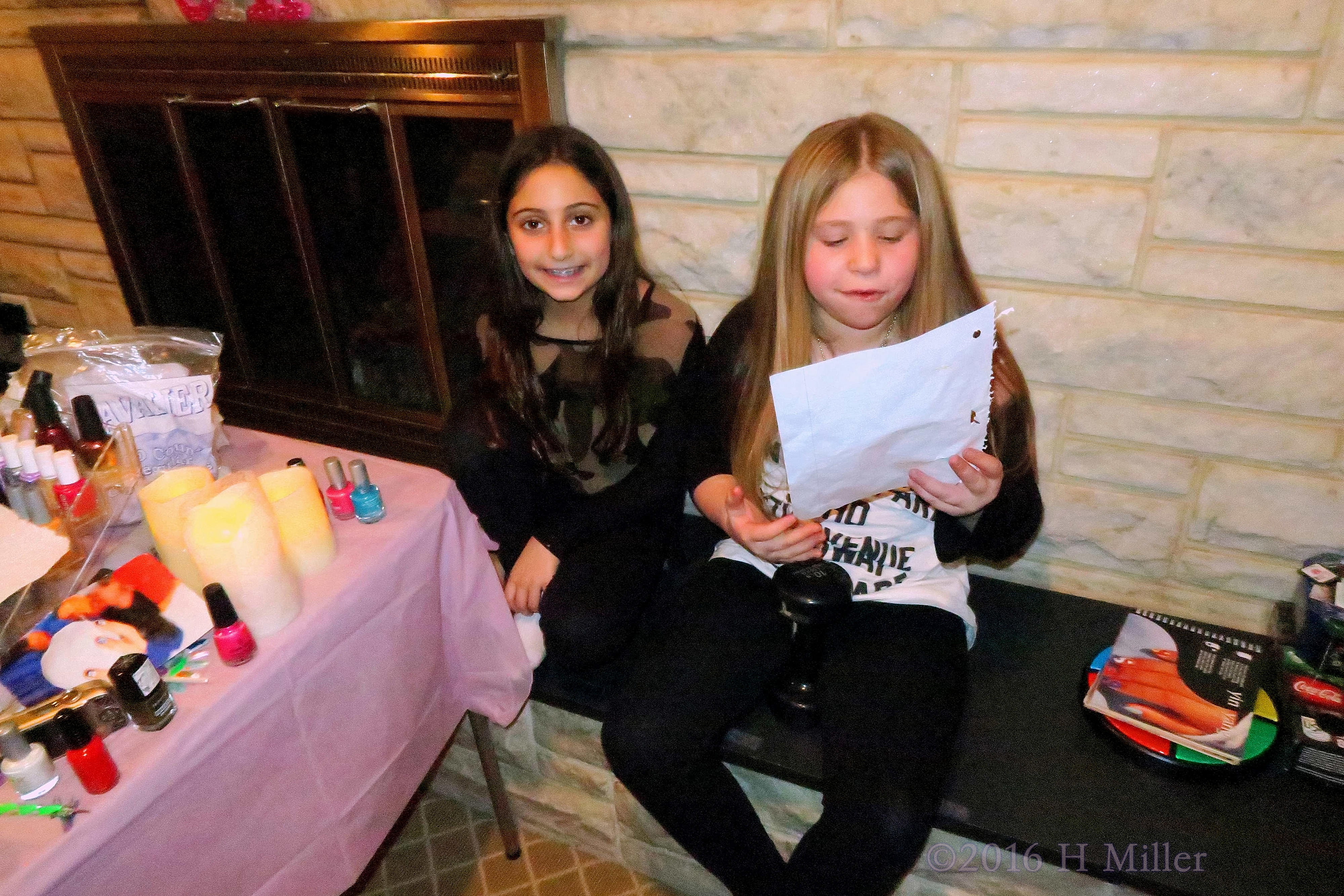 Hanging Out By The Mani Area. Hanging Out By The Mani Area.