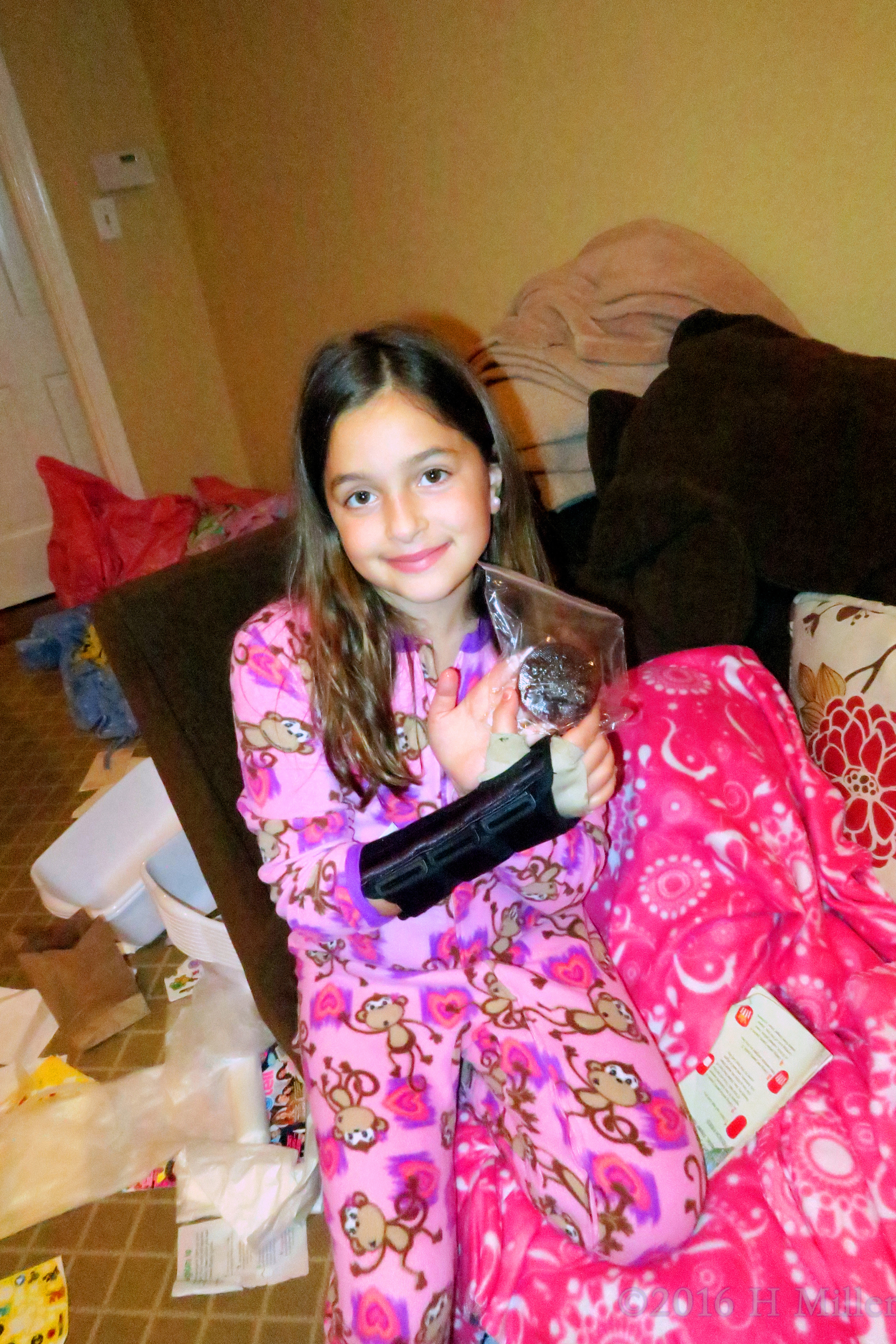 Showing Her Spa Party Soap Craft Finished Product. Showing Her Spa Party Soap Craft Finished Product.