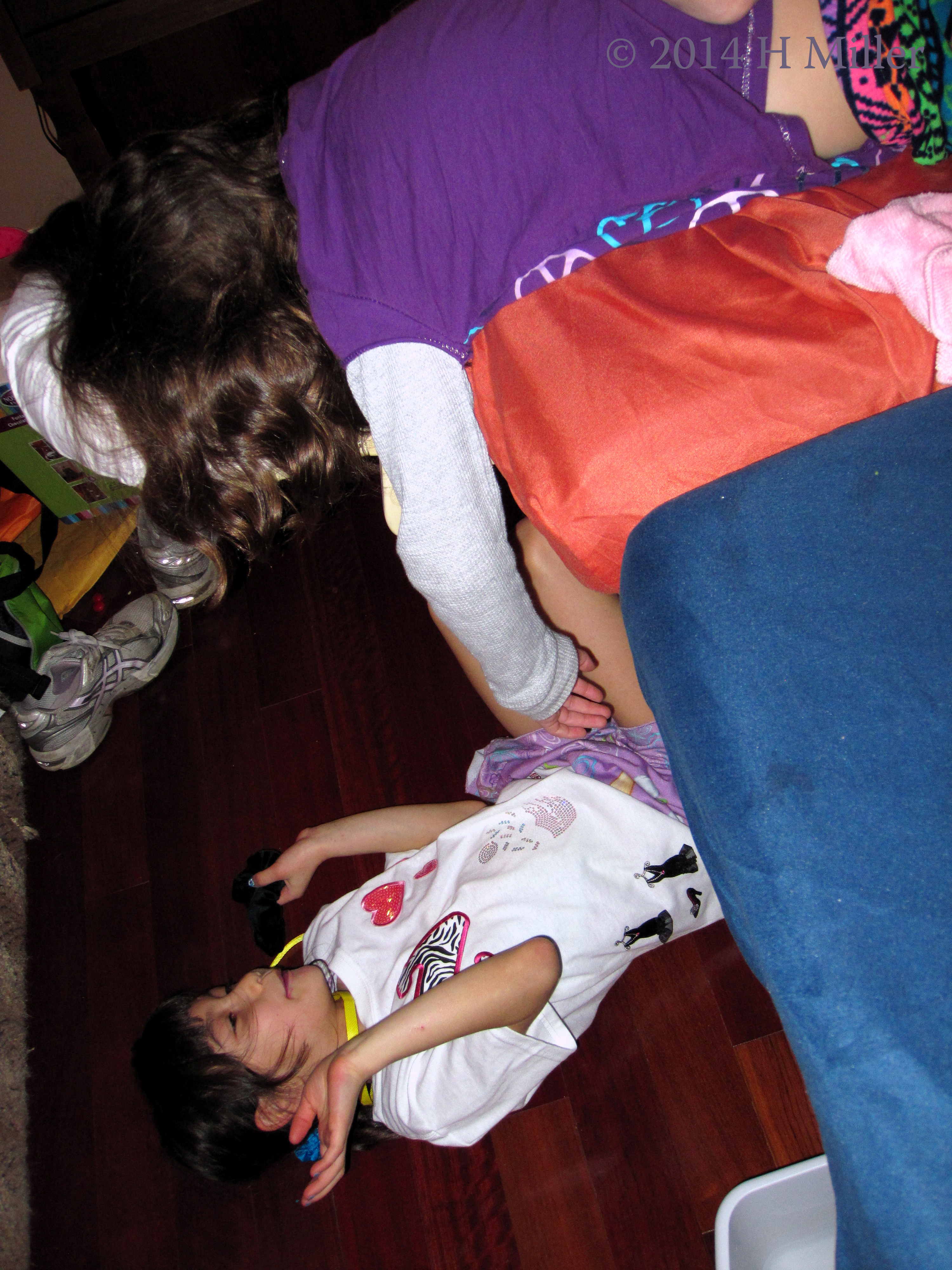 A Creative Way The Kids Had A Convo During The Massage! lol A Creative Way The Kids Had A Convo During The Massage! lol