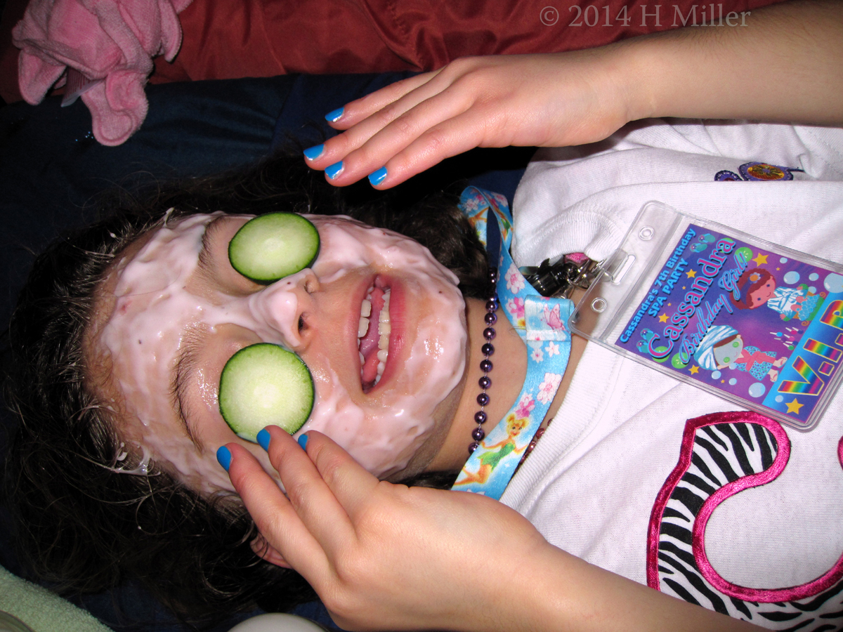Cassie Adjusting The Falling Cuke Cassie Adjusting The Falling Cuke