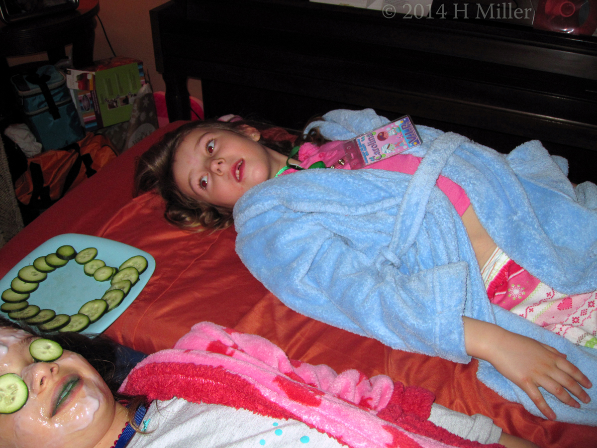 Spa Party Facial & Massage Side By Side. Spa Party Facial & Massage Side By Side.