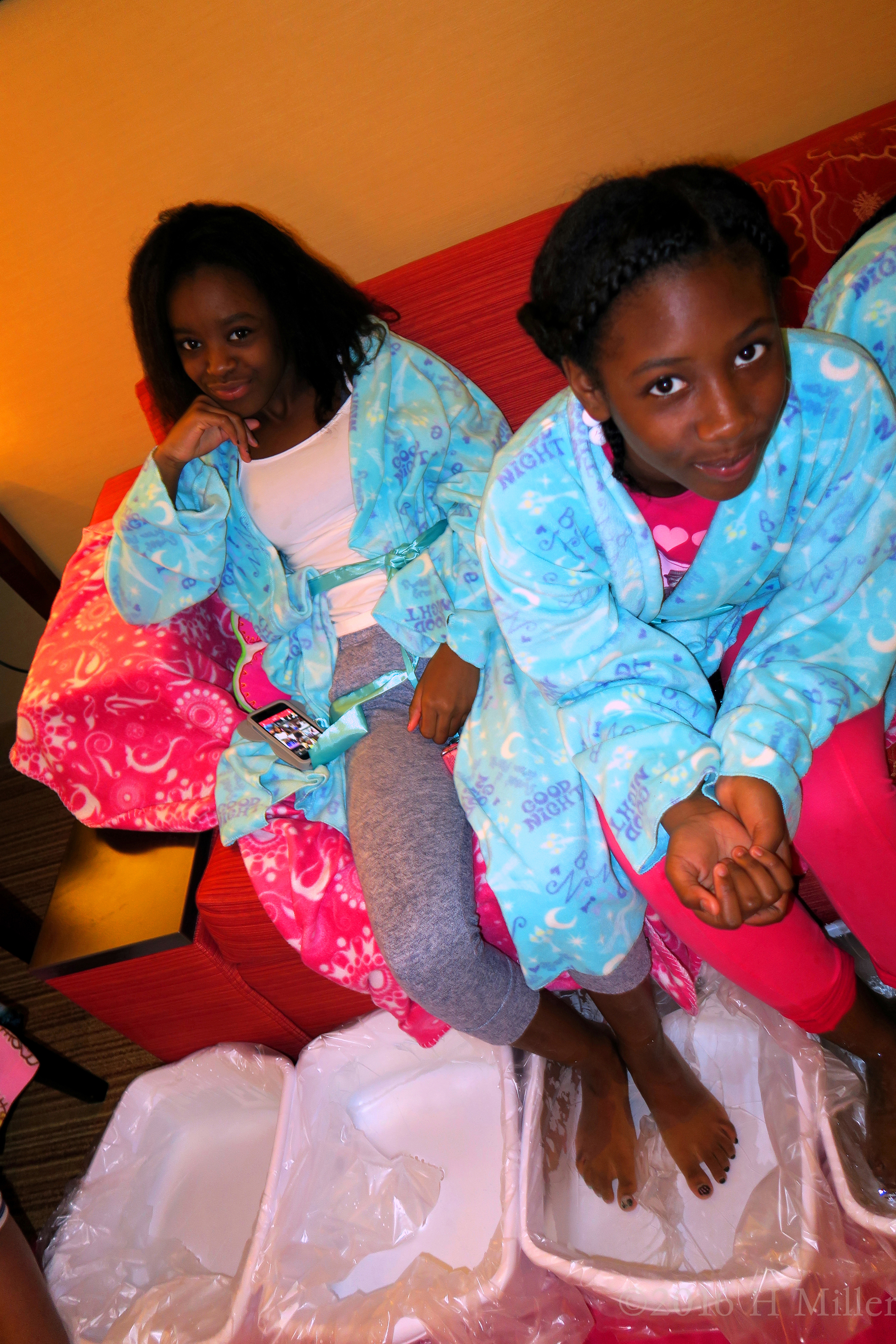 The Warm Foot Bath Is Always Fun. The Warm Foot Bath Is Always Fun.