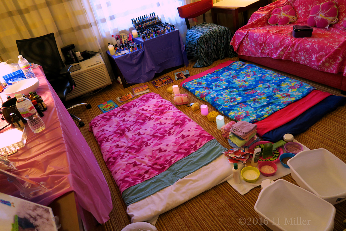 Kids Spa Party In A Hotel Room!