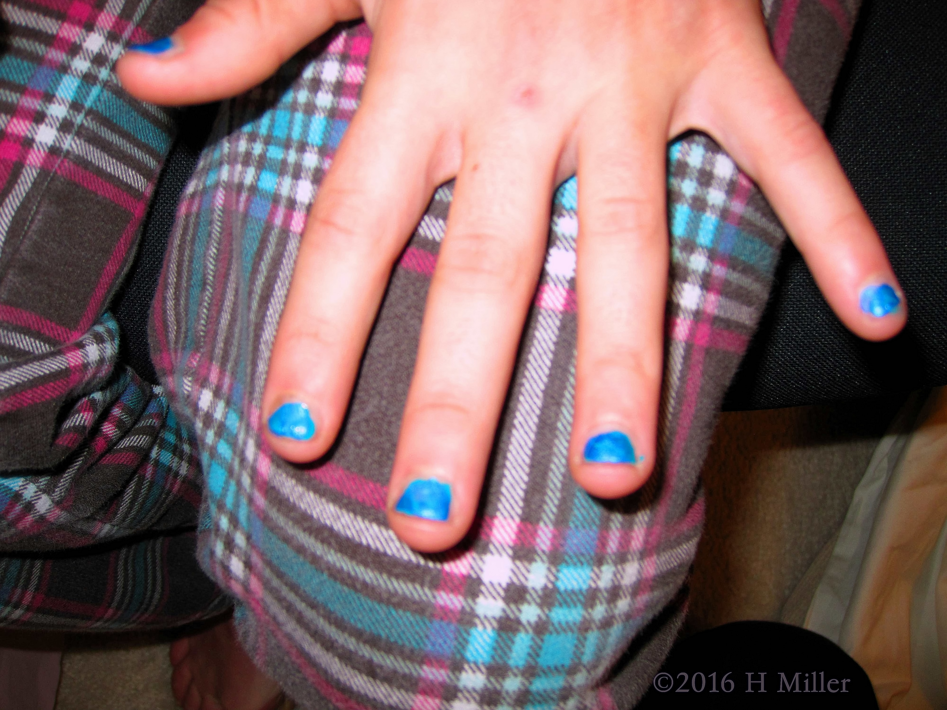 Cute Blue Girls Mani 