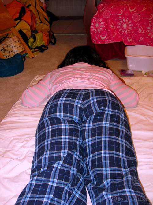 Ready For Her Kids Massage! Ready For Her Kids Massage!