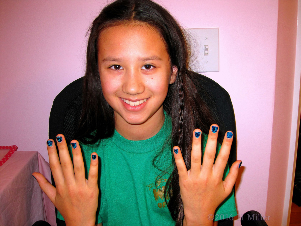 She Loves Her Home Kids Spa Manicure