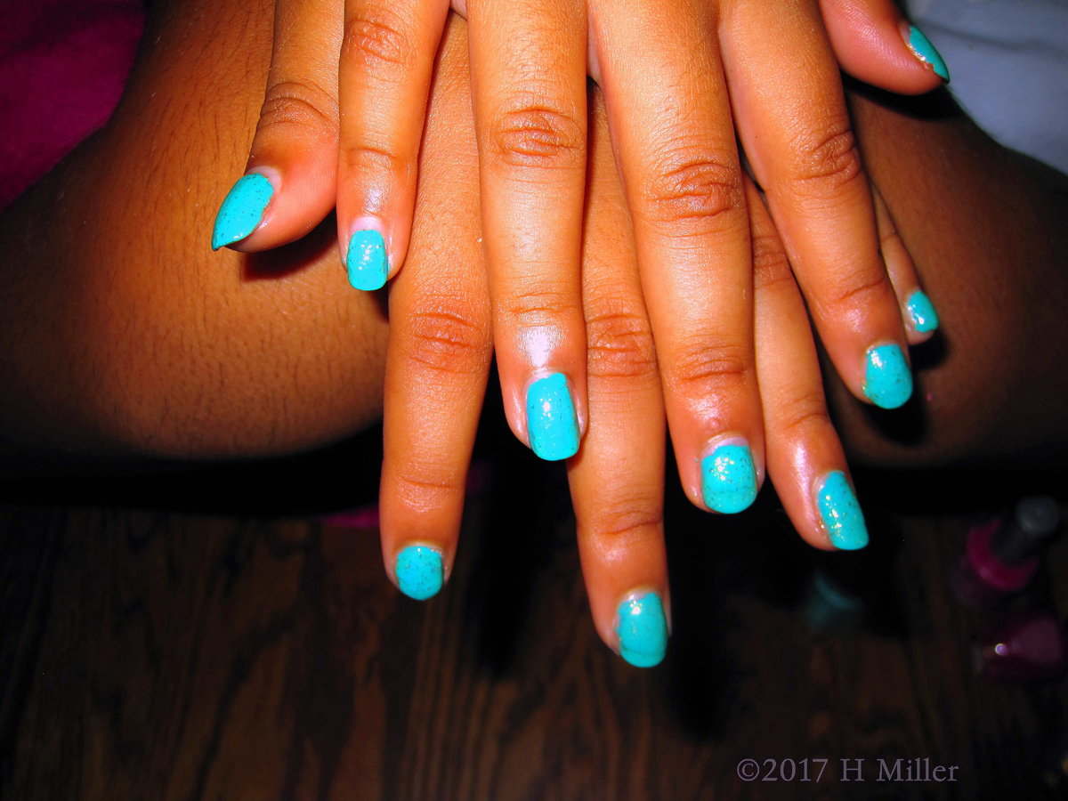 Nails On Nails Kids Manicure In Turquoise 