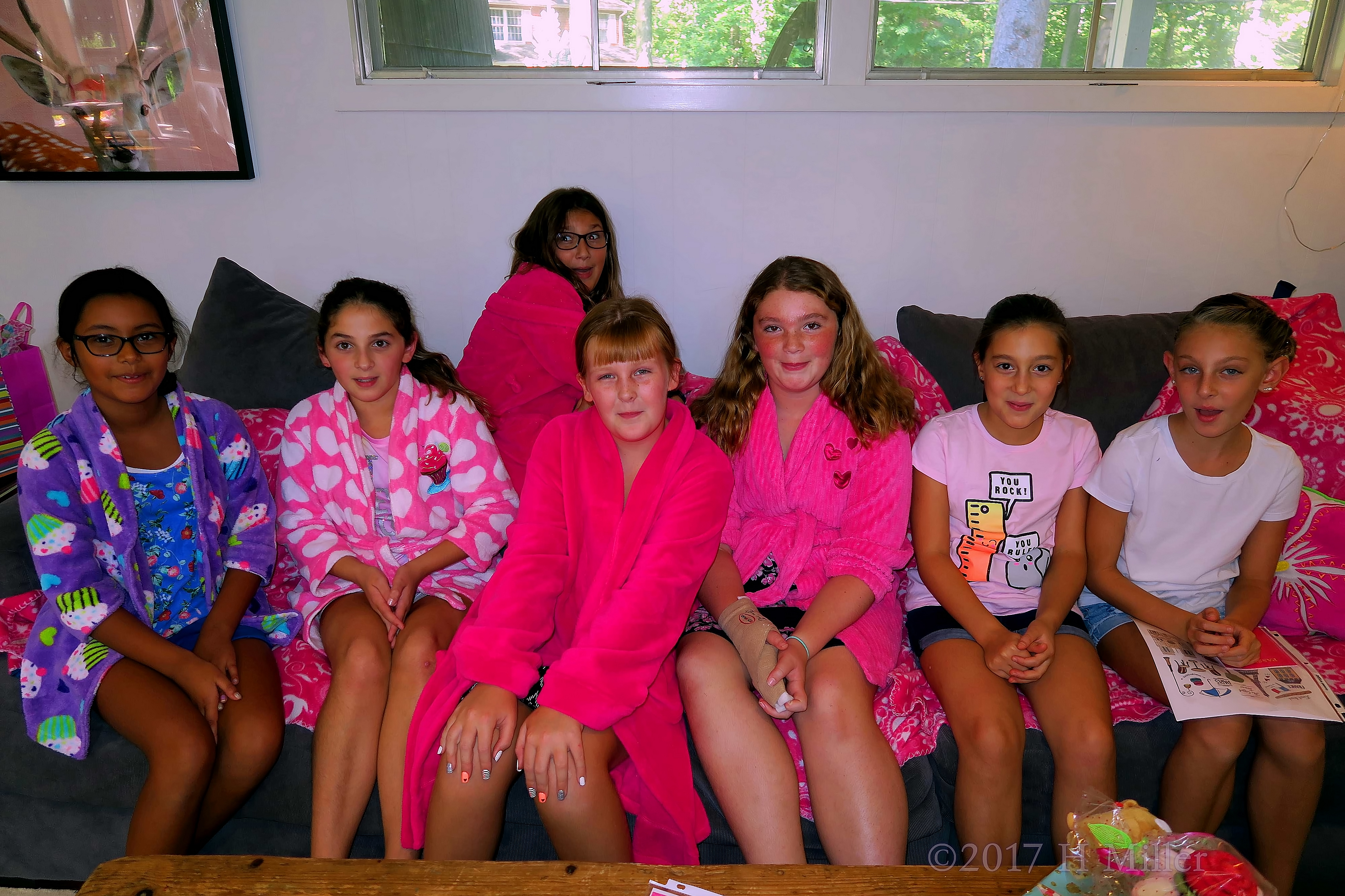 Everyone Loves To Get Together With Friends At A Kids Birthday Party Everyone Loves To Get Together With Friends At A Kids Birthday Party