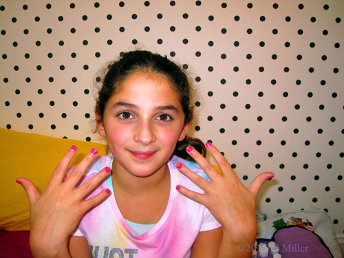 She Loves Her Gorgeous Mani For Girls! She Loves Her Gorgeous Mani For Girls!
