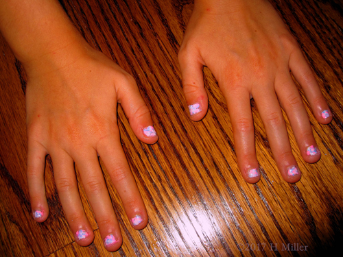 Two Toned Opalescent Nail Art Two Toned Opalescent Nail Art