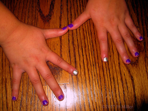 Who's Looking For A Snazzy Manicure For Girls Who's Looking For A Snazzy Manicure For Girls