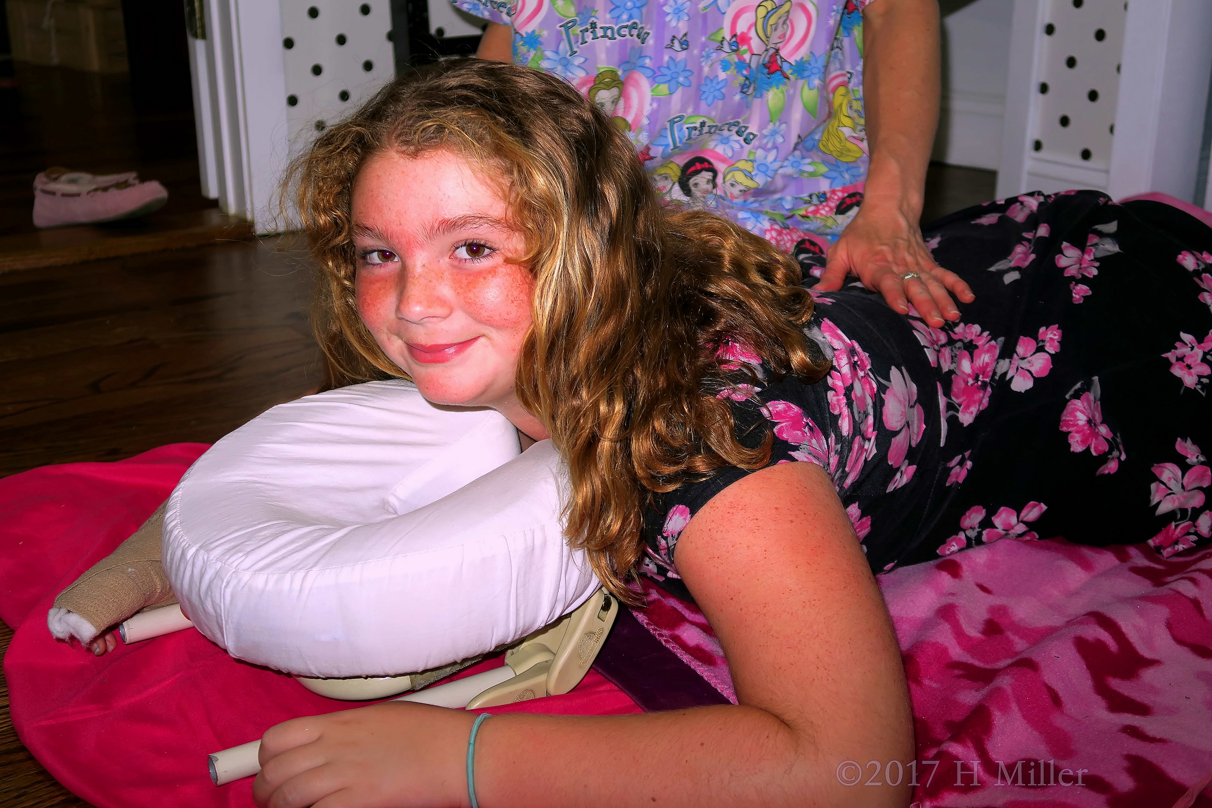 Lovely Kids Massage At The Kids Spa Party. Lovely Kids Massage At The Kids Spa Party.