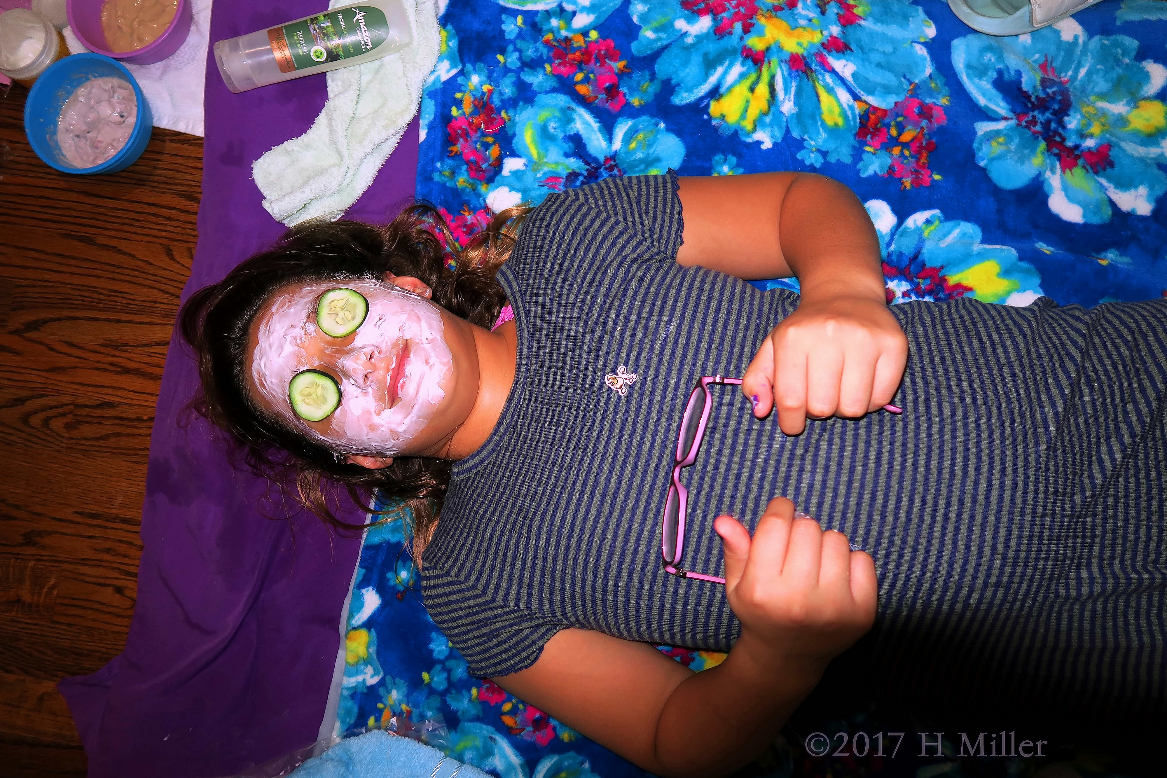 Wow This Kids Facial Is So Relaxing! Wow This Kids Facial Is So Relaxing!