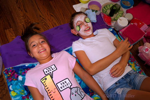 Eagerly Waiting For Her Girls Facia Eagerly Waiting For Her Girls Facia