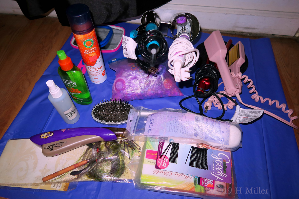 Hairstyling For Kids Supplies For The Spa Party 