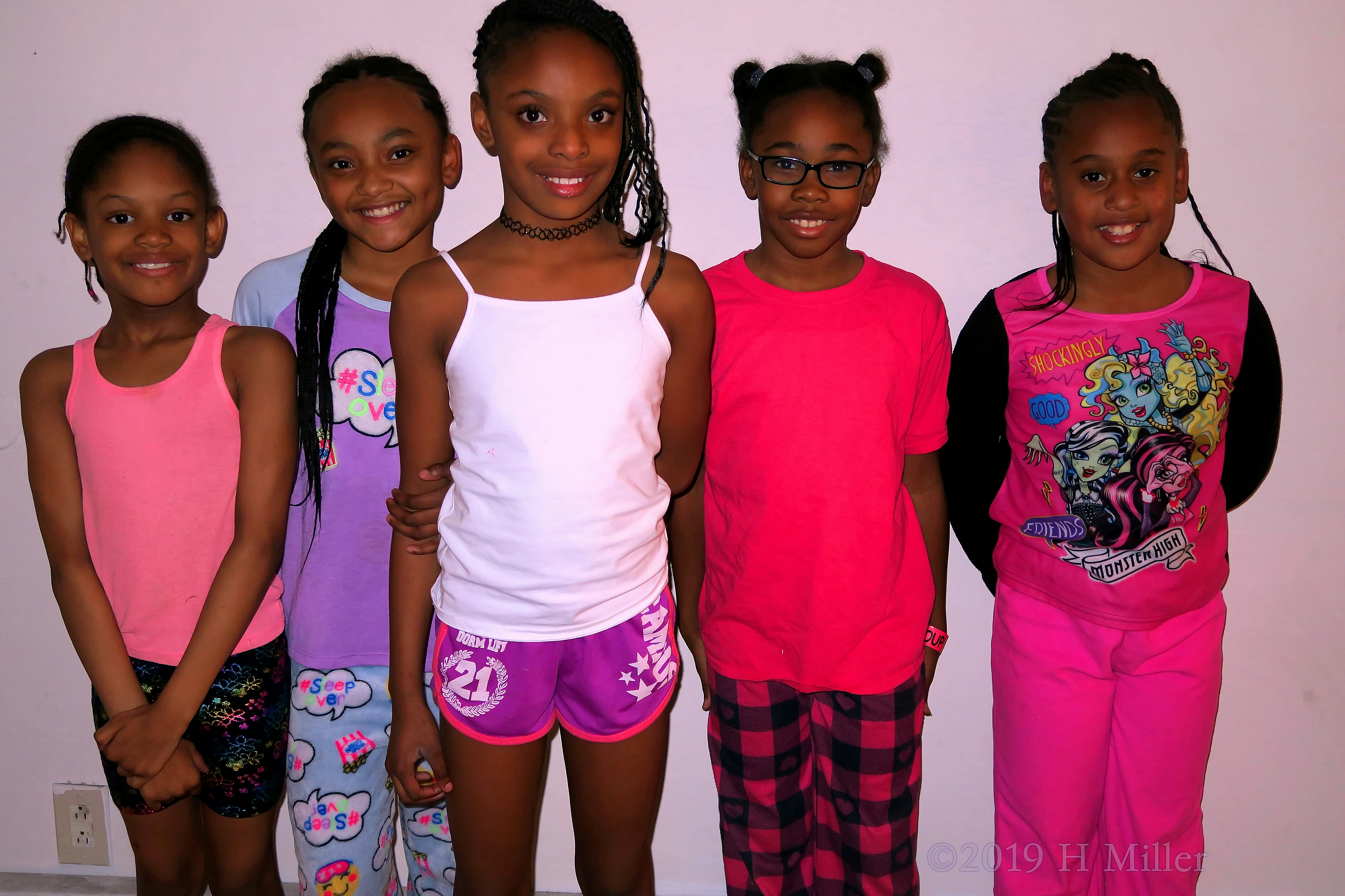 Everyone With Big Smiles At The Spa For Girls! Everyone With Big Smiles At The Spa For Girls!