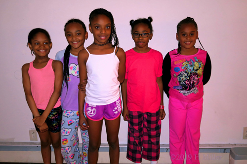 All Spa Guests Smiling And Standing For A Group Photo All Spa Guests Smiling And Standing For A Group Photo