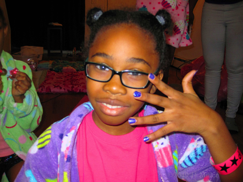 One Hand Blue Sparkle Girls Mani One Hand Blue Sparkle Girls Mani