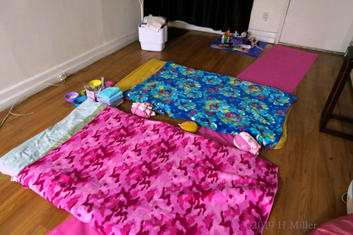 Spa Party Kids Massage And Facial Area Set Up! Spa Party Kids Massage And Facial Area Set Up!