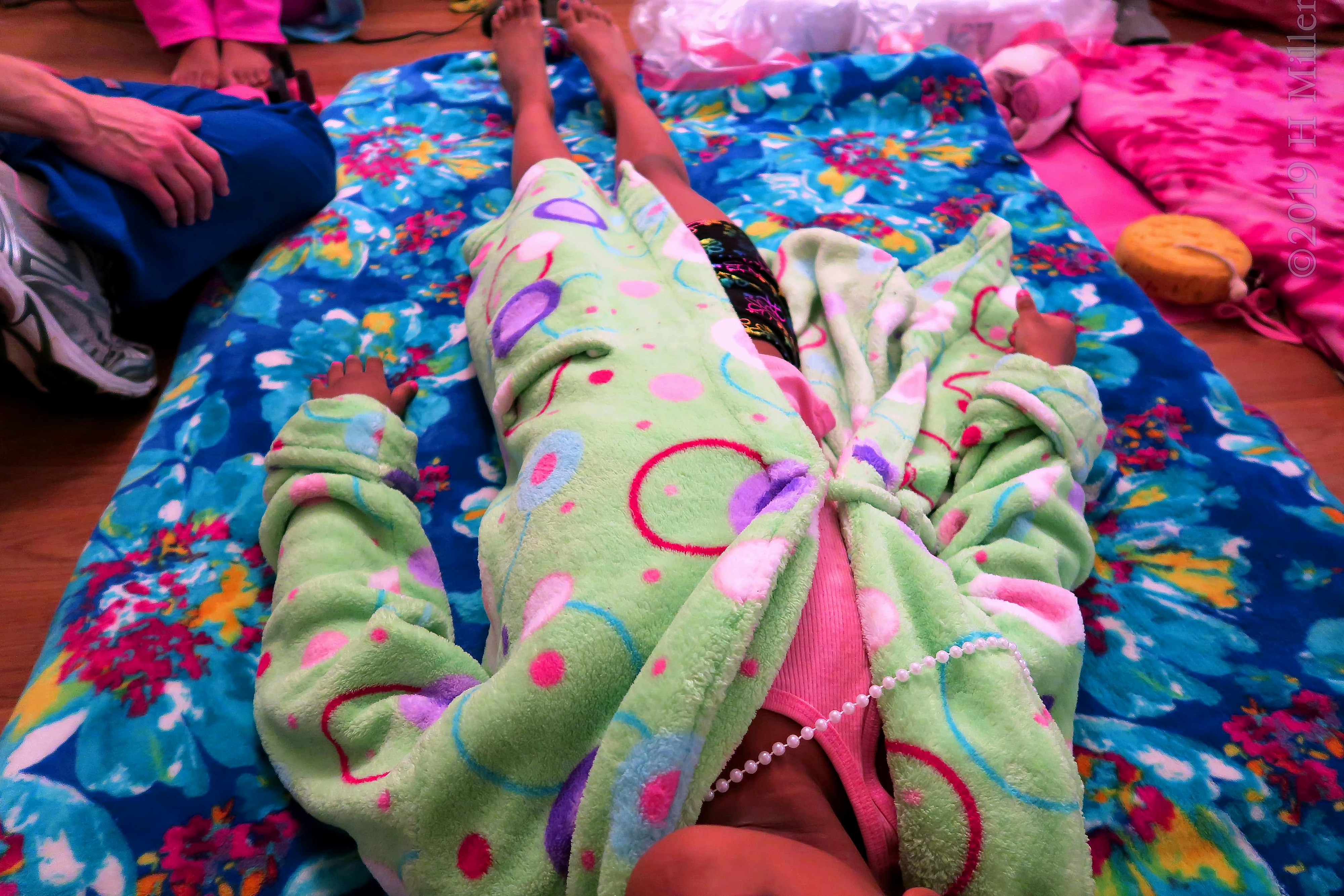 Lime Green Spa Robe At The Spa Party, Ready For Her Spa Treatment! Lime Green Spa Robe At The Spa Party, Ready For Her Spa Treatment!