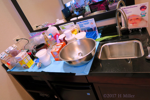 All Supplies Ready For The Kids Spa Craft Activities Preparation! All Supplies Ready For The Kids Spa Craft Activities Preparation!