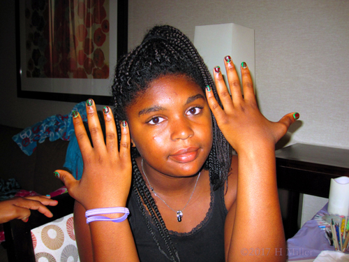 Hey! Have A Look Of My Pretty Girls Mani. Hey! Have A Look Of My Pretty Girls Mani.