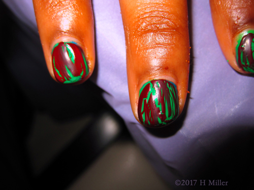 Shattery Crackled Nail Art For This Kids Manicure! Shattery Crackled Nail Art For This Kids Manicure!