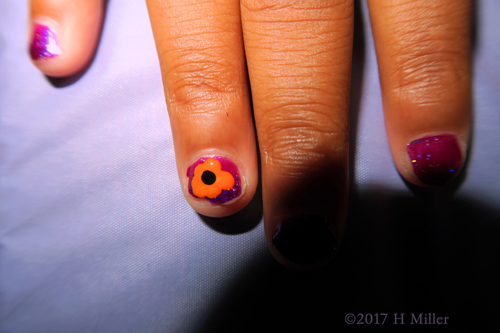 Super Cool Mani For Kids. Super Cool Mani For Kids.