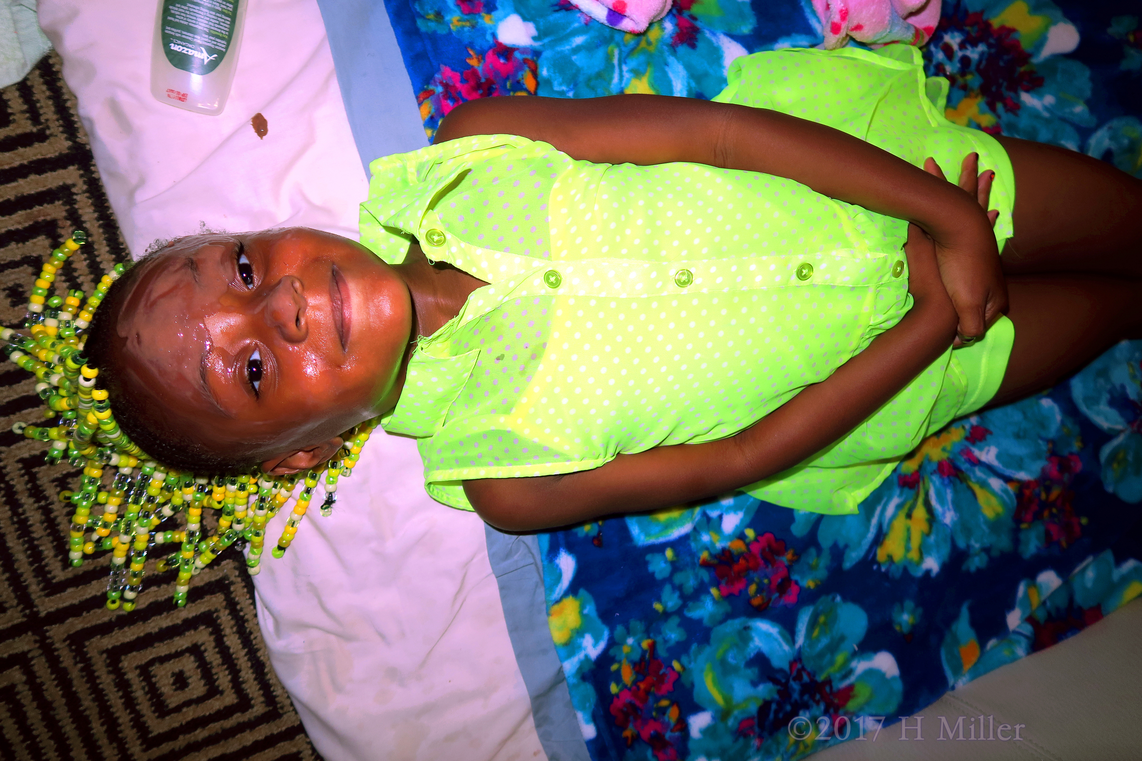 It's Kid Friendly Chocolate Facial Masque During The Facial For Girls! It's Kid Friendly Chocolate Facial Masque During The Facial For Girls!