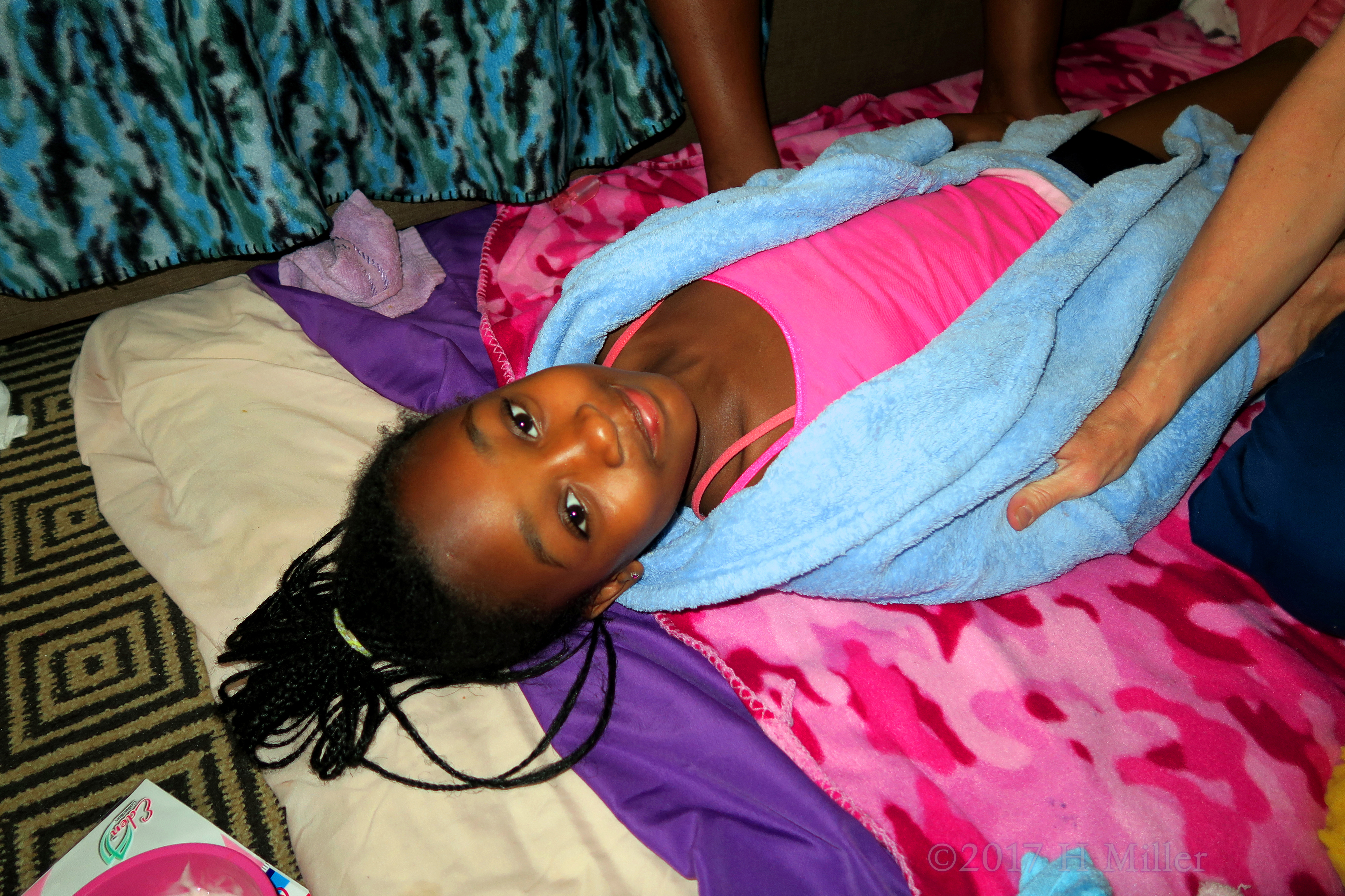 Waiting For Her Turn For The Facial For Girls! Waiting For Her Turn For The Facial For Girls!