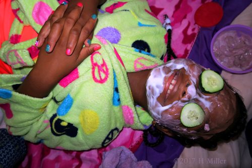 Kids Facials Always Bring Big Smiles! Kids Facials Always Bring Big Smiles!