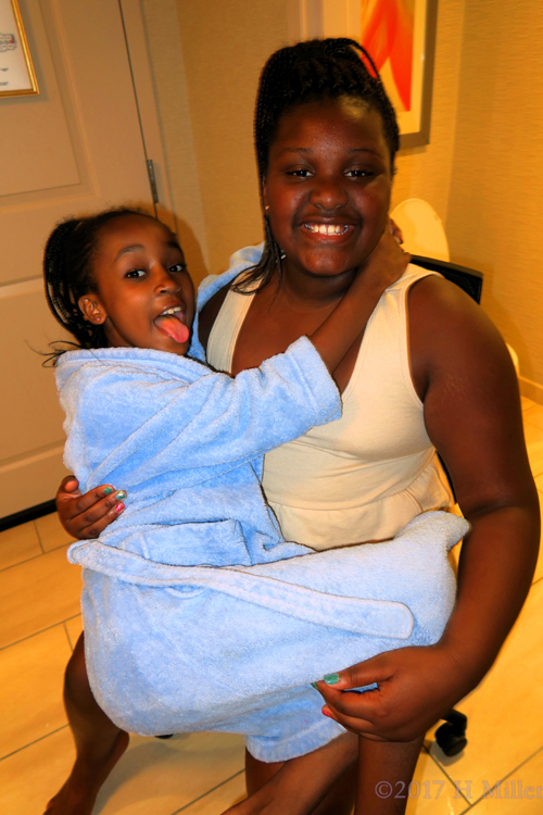 One More Pic Of Cynaya Lifting Her Friend Up! One More Pic Of Cynaya Lifting Her Friend Up!