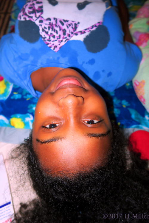 Smooth And Shining Skin Is What She Gets After Her Facial For Girls. Smooth And Shining Skin Is What She Gets After Her Facial For Girls.