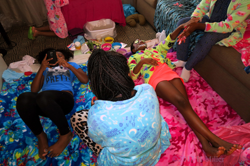 Various Spa Party Activities Going On Simultaneously! Various Spa Party Activities Going On Simultaneously!