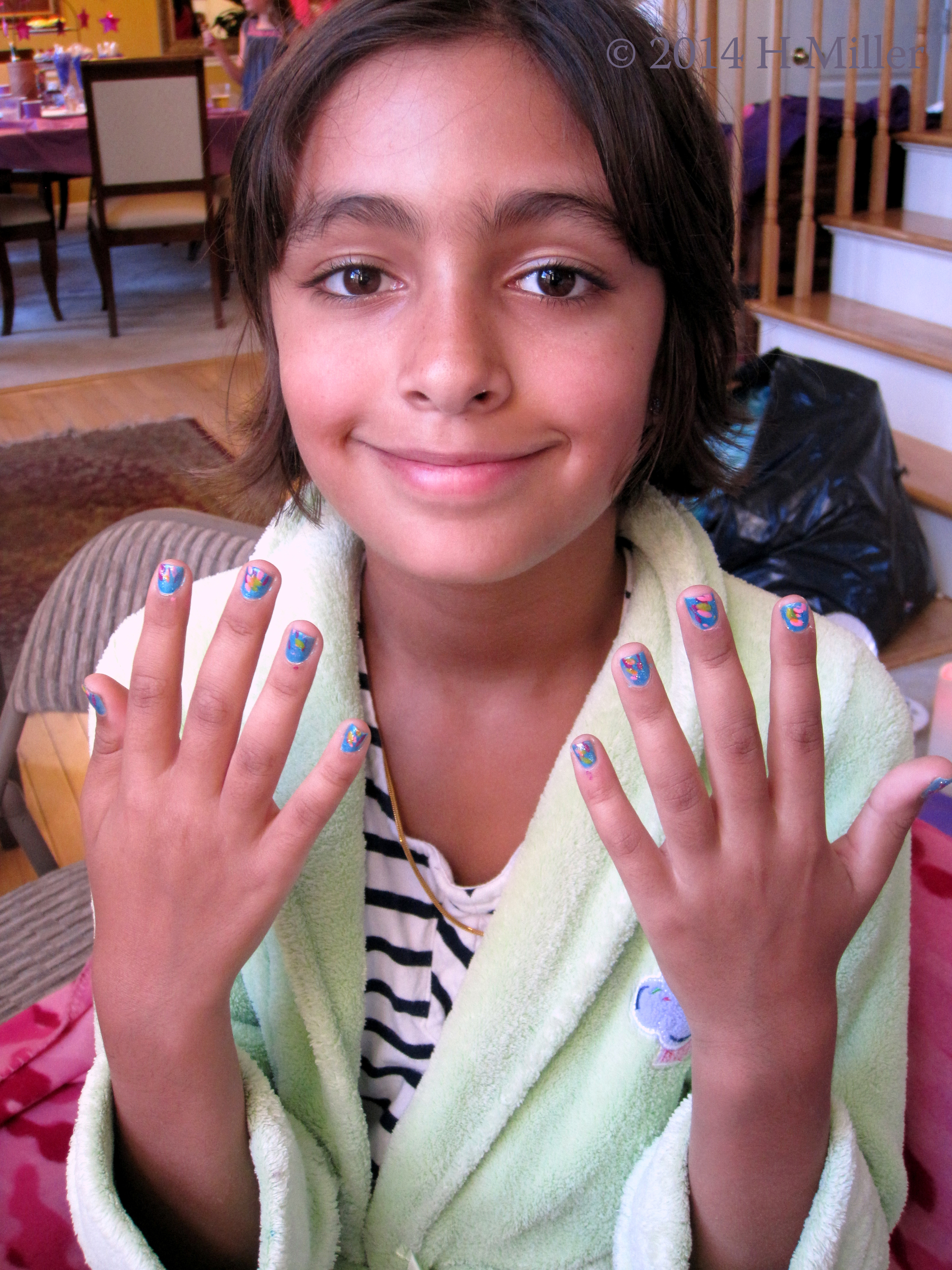 Manicure For Kids. Manicure For Kids.