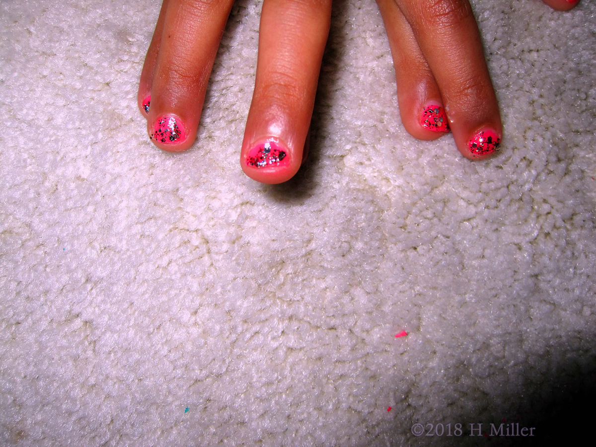 Best For Kids, An Awesome Nail Design! 