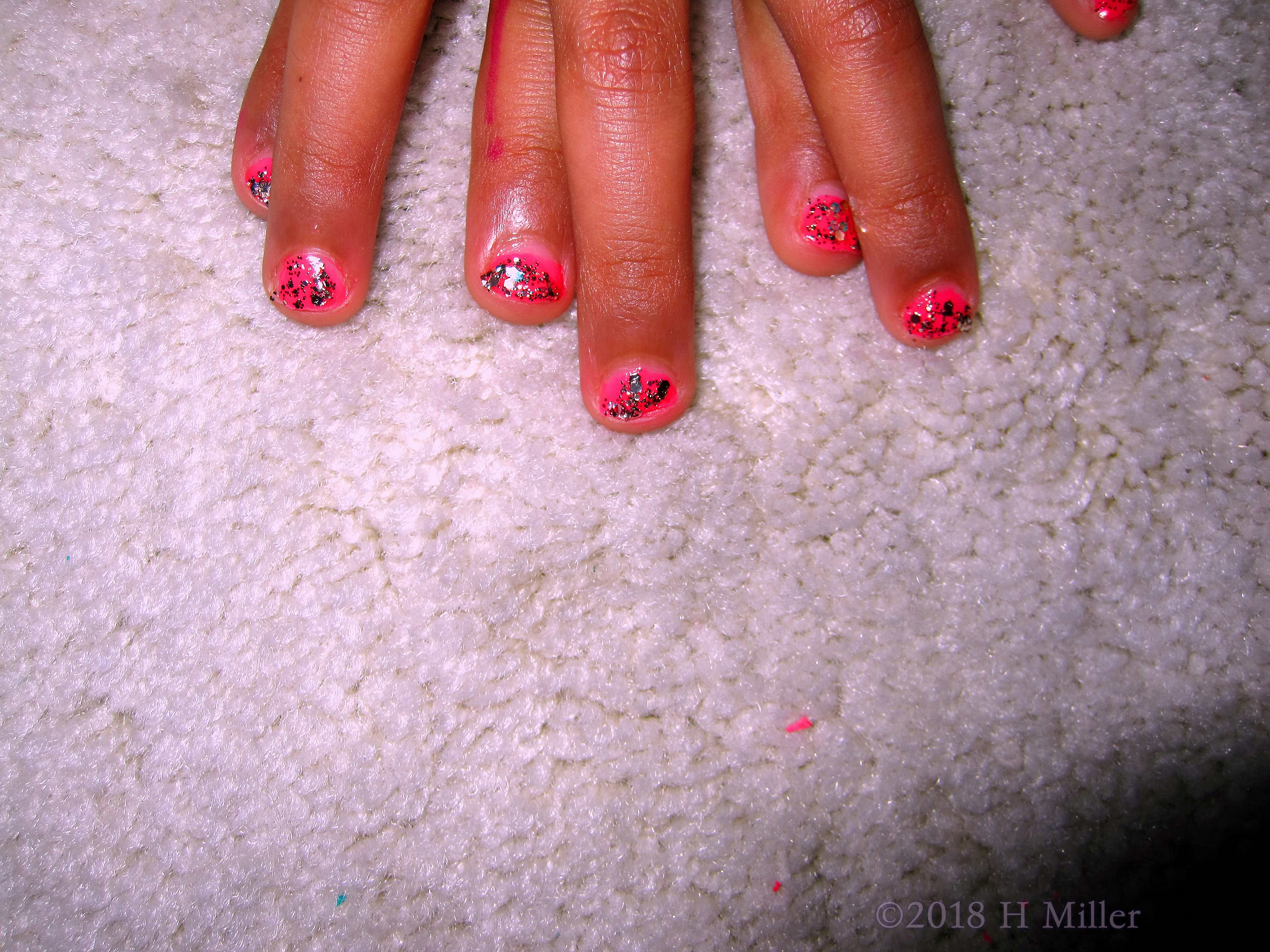 Sparkling Nail Art For This Kids Mini Mani! 