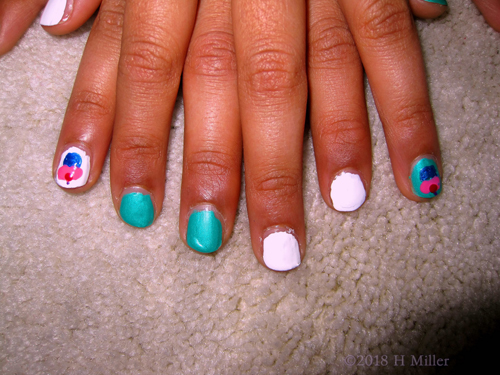 Glossy Green And White With A Lovely Cupcake Nail Art For This Girls Mini Mani! Glossy Green And White With A Lovely Cupcake Nail Art For This Girls Mini Mani!