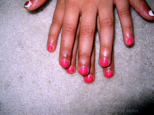 Simple Kid Friendly Mini Mani With Nail Art On The Thumbs!