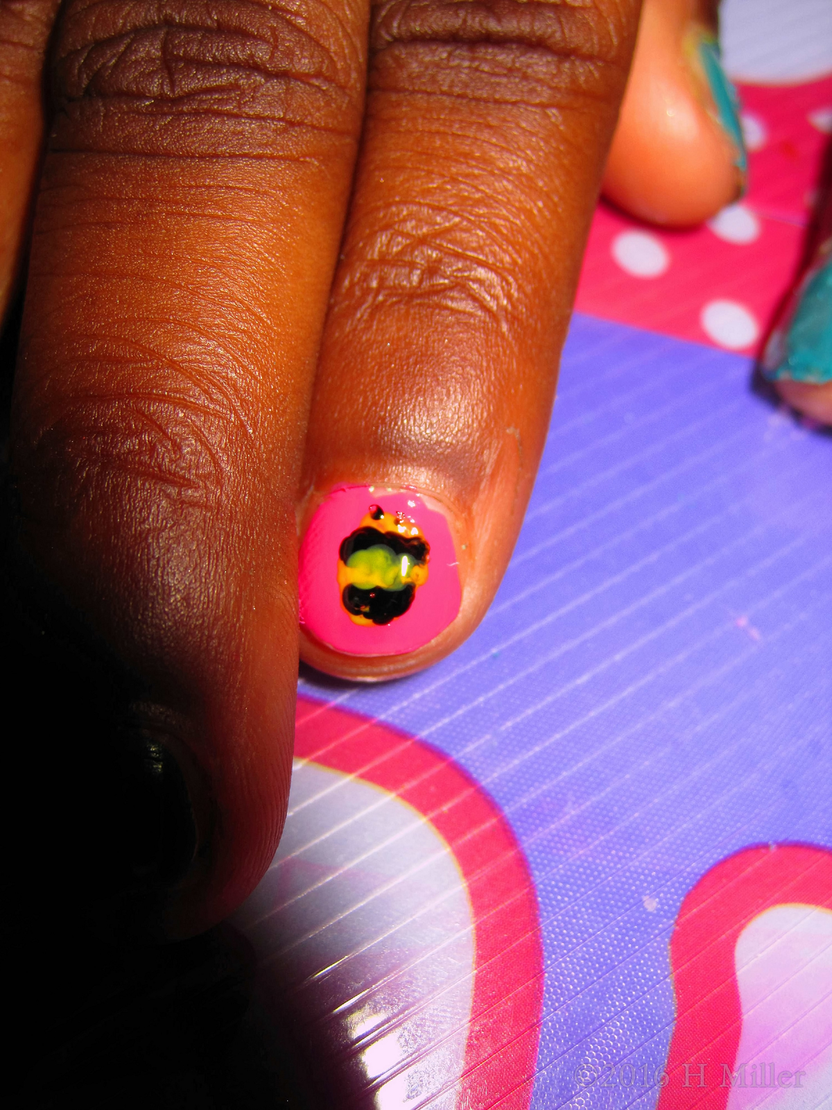She Has A BEE On Her Nail! Totally Adorable Mini Mani Choice! 