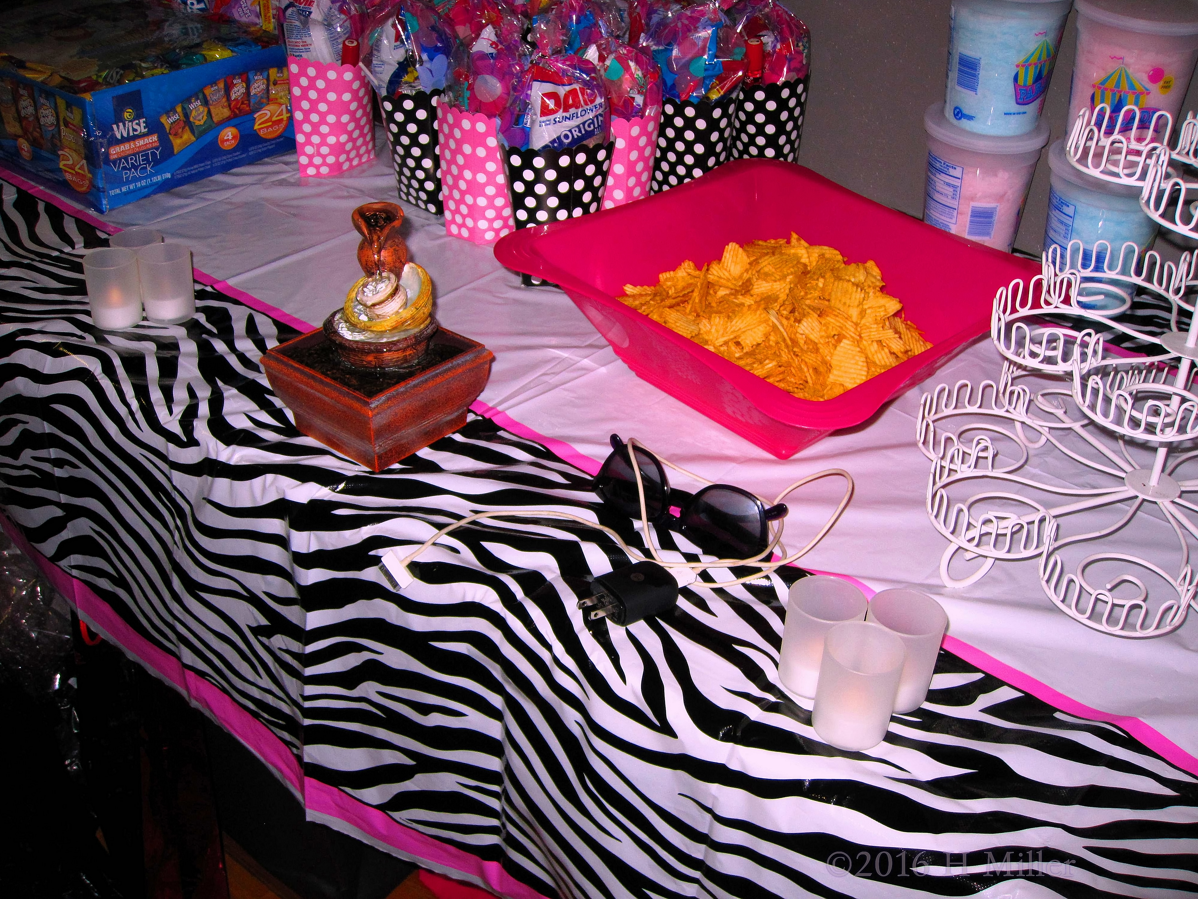 Snacks And Goodie Bags! Snacks And Goodie Bags!