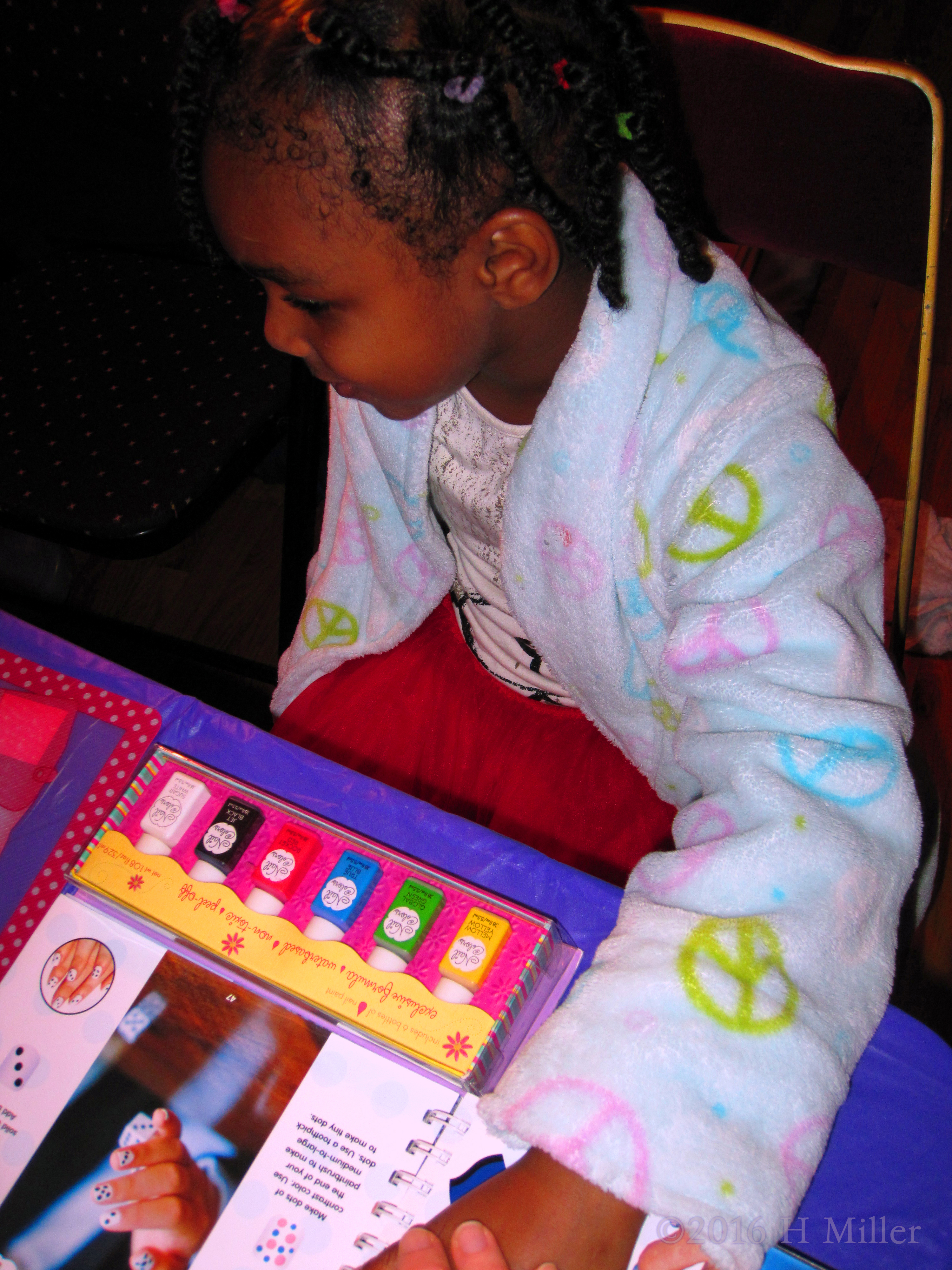 Getting Her Kids Mini Mani Done Getting Her Kids Mini Mani Done