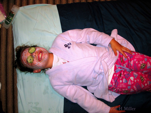 Smiling Wide With Her Vanilla Yogurt Facial Smiling Wide With Her Vanilla Yogurt Facial