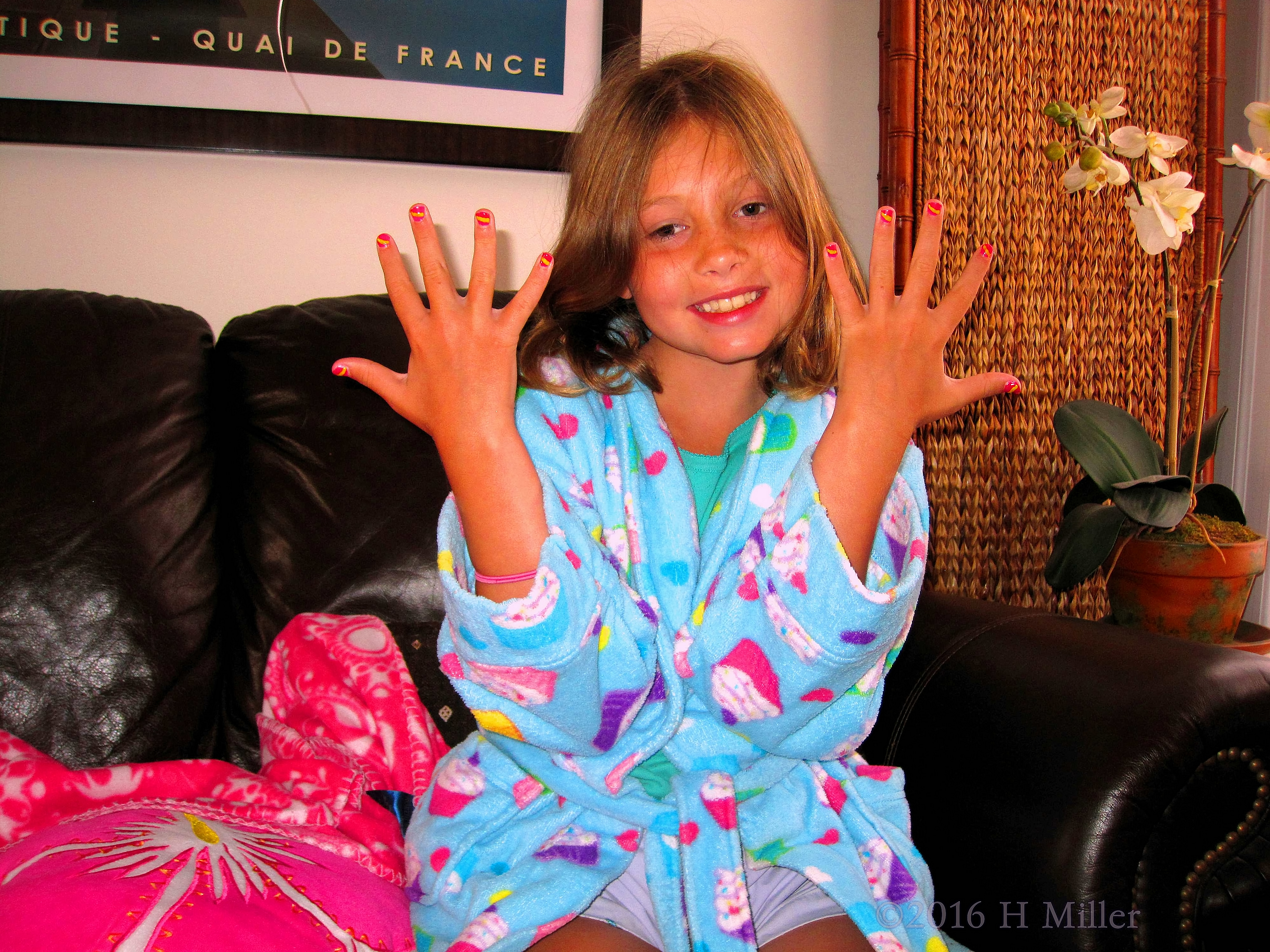 She Loves Her Home Kids Spa Mini Mani! 