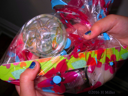 Awesome Kids Spa Goodie Bag Awesome Kids Spa Goodie Bag