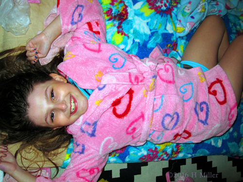 Having Fun In The Facial And Massage Area Having Fun In The Facial And Massage Area