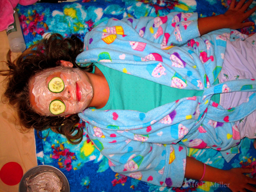 Relaxing In A Homemade Chocolate Facia Relaxing In A Homemade Chocolate Facia