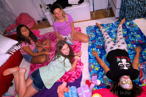 Eli's Spa Party For Girls At Home In June 2019 Gallery 2 Eli's Spa Party For Girls At Home In June 2019 Gallery 2