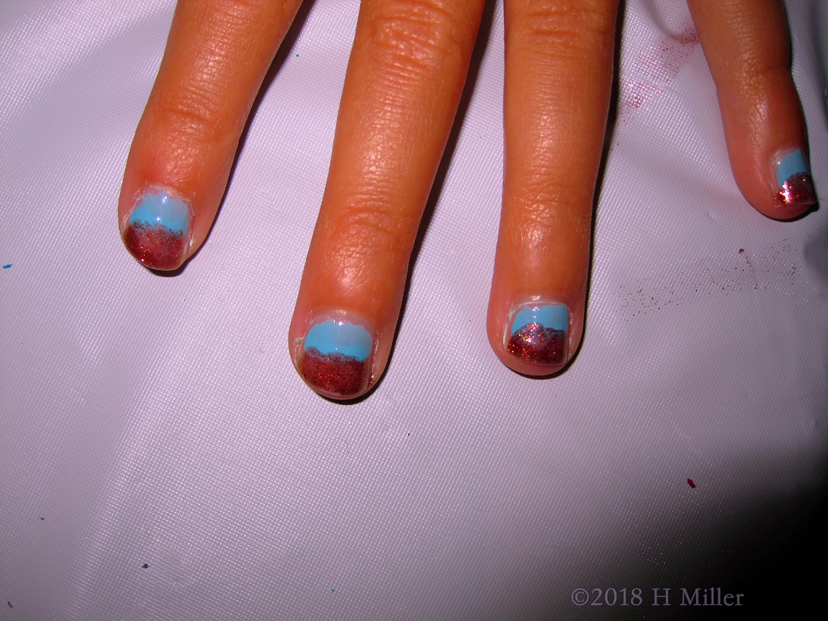 Closer Look Of This Beautiful Kids Mani With Ombre Nail Art Design! 
